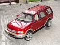 1:18 UT Models Ford Expedition 1997 Rojo vino. Subida por santinogahan